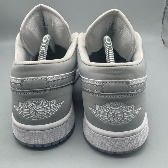 Nike Air Jordan 1 Low Wolf Grey Aluminum Women's Size 11.5 Shoes DC0774-105 - Picture 4 of 8